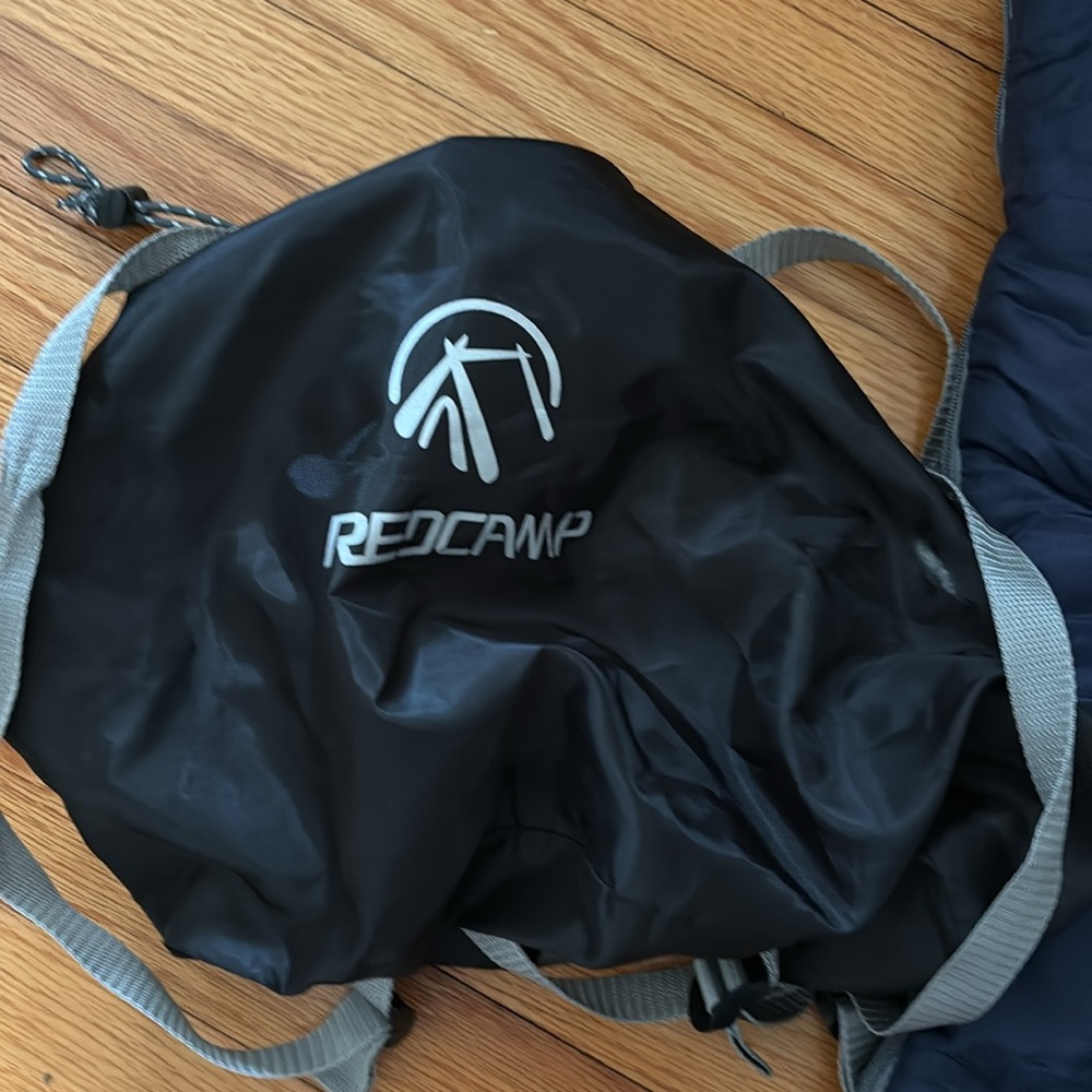 Red camp Sleeping Bag - Picture 3 of 6